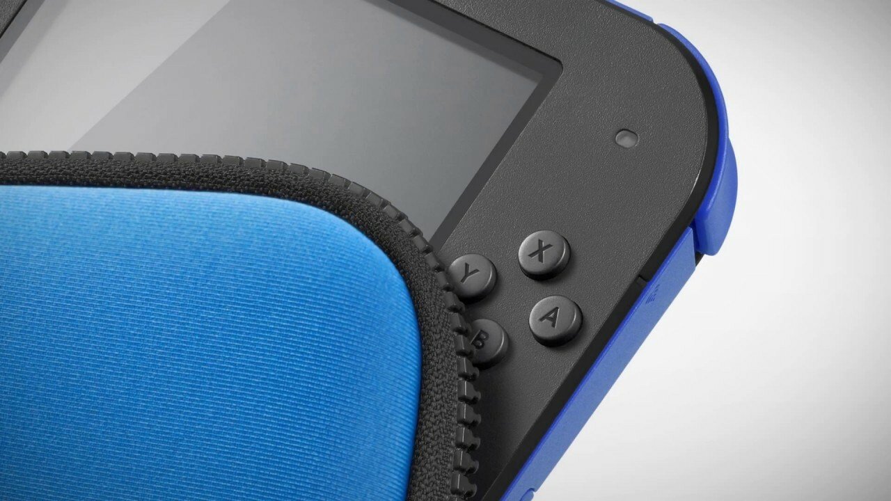 Nintendo 2DS Hits Stores October 12
