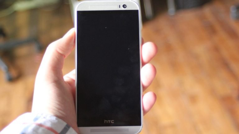 HTC One (M8) (Hardware) Review 8