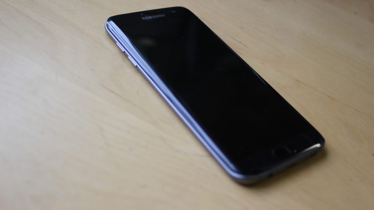 Samsung Galaxy S7 Edge (Hardware) Review 4