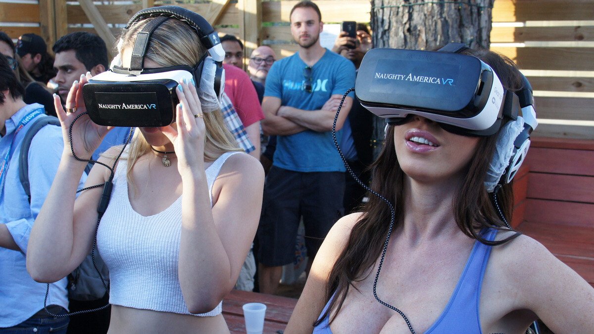 Naughty At E3 2016: The Future Potential Of Vr Porn 5