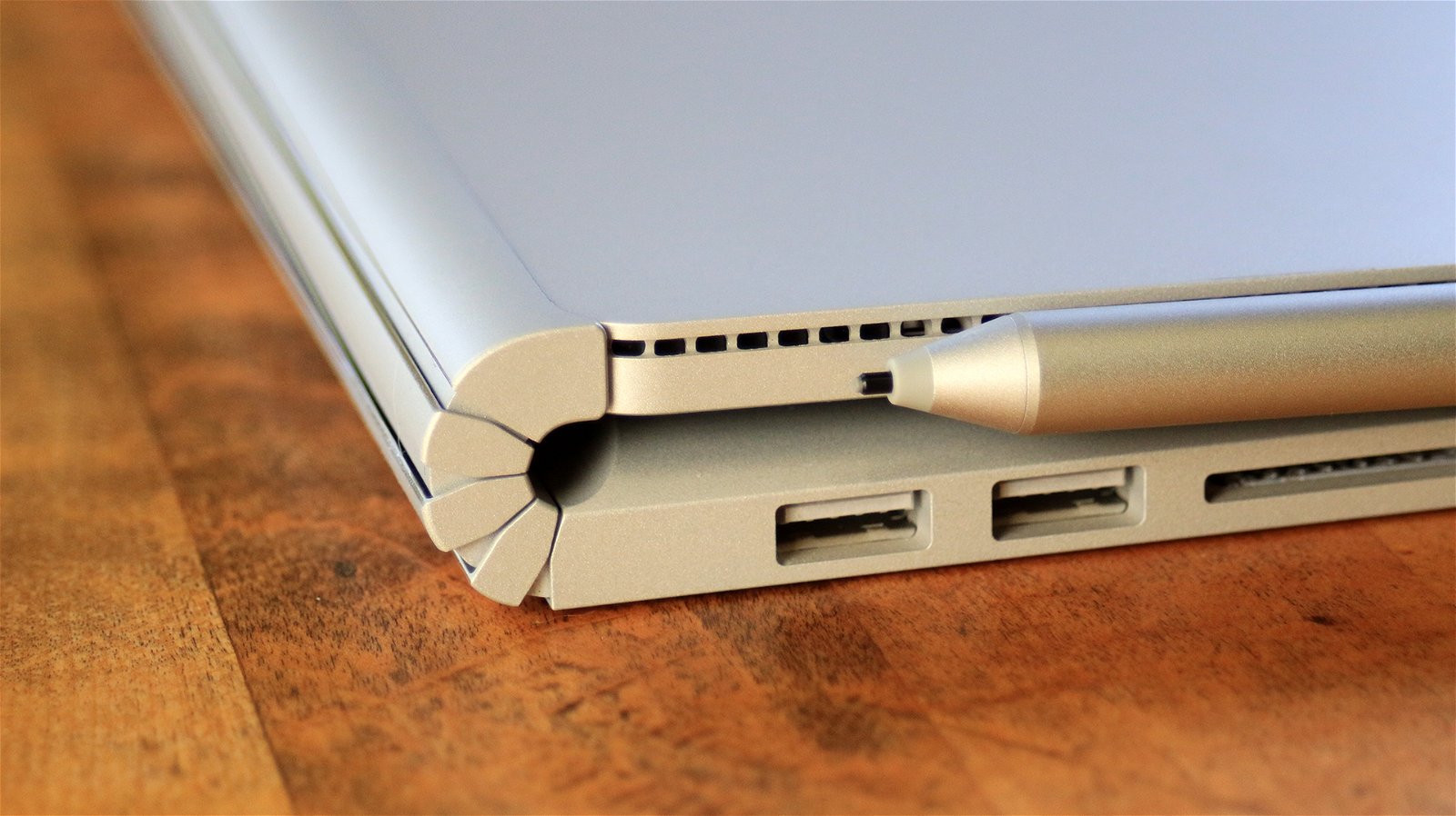 Surface Book I7 Performance Base (Hardware) Review 4