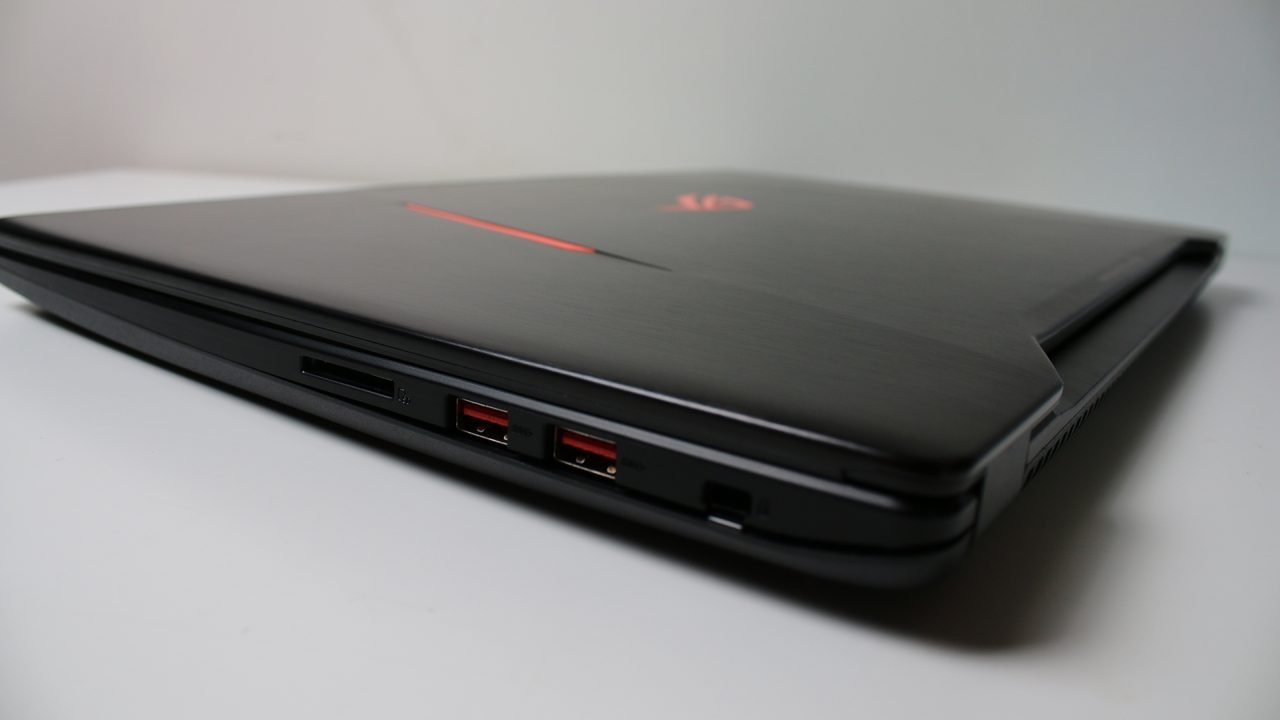 Asus Gl702M Gaming Notebook (Hardware) Review 32