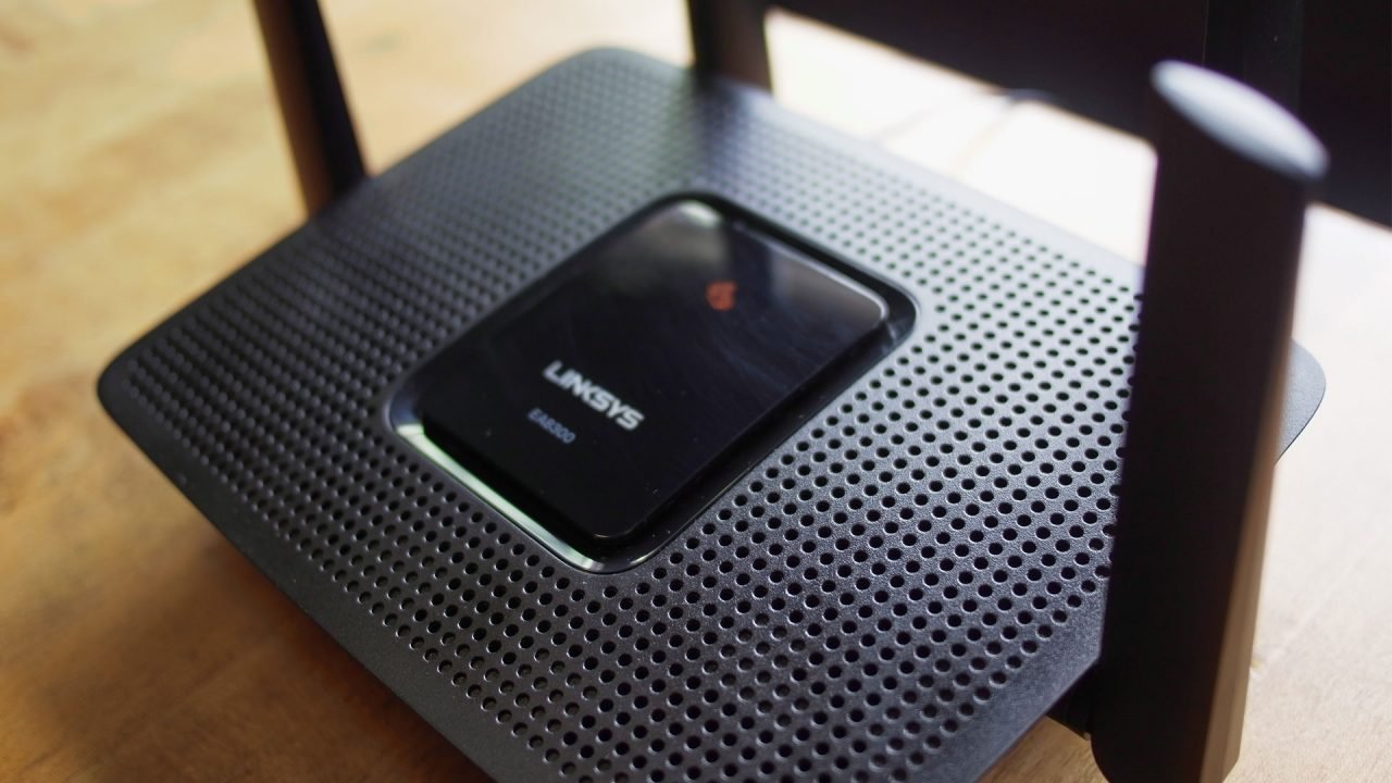 Linksys Max Stream EA8300 Hardware Review 3
