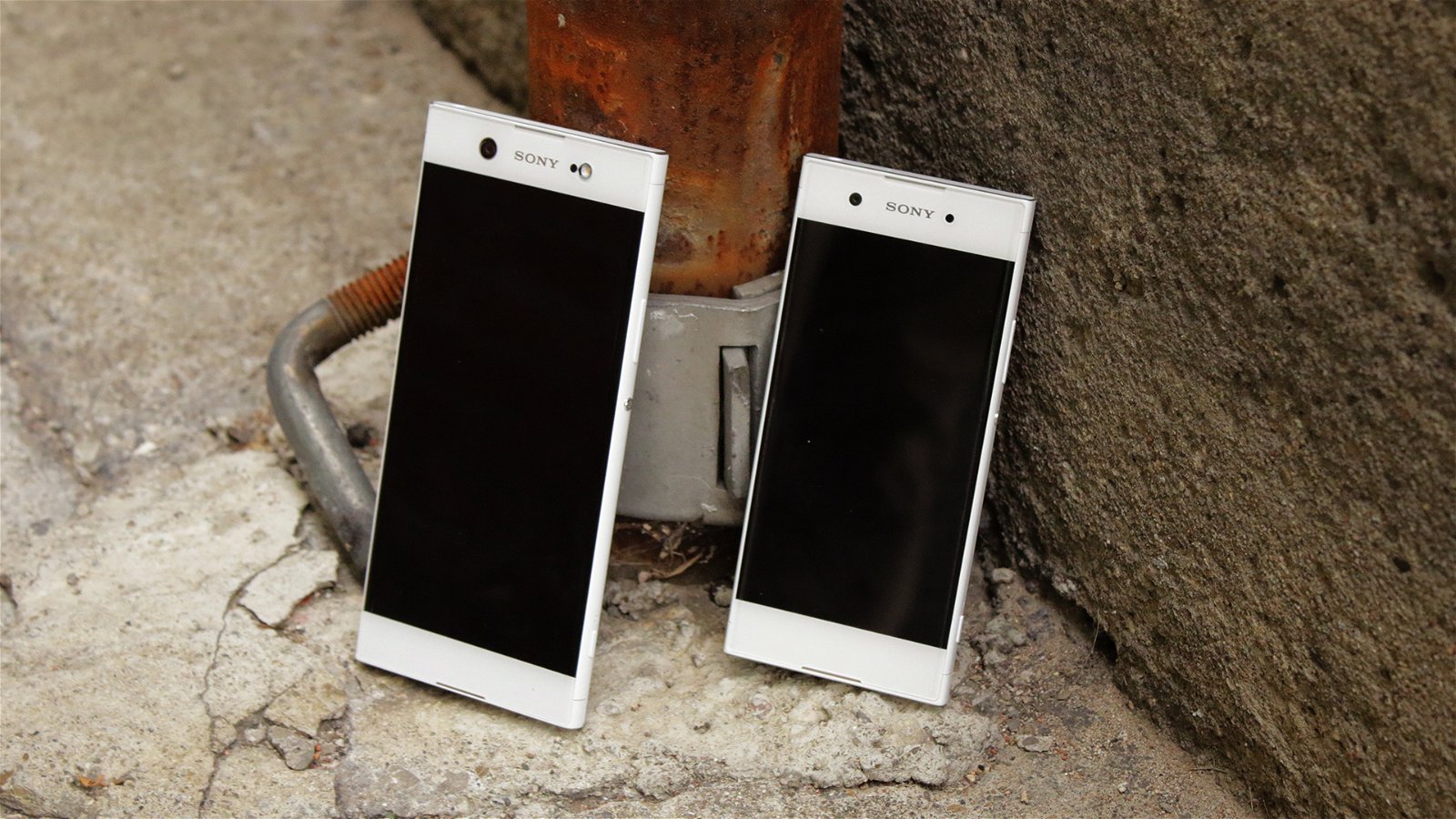 evenwichtig domein Kloppen Sony Xperia XA1 and XA1 Ultra (Smartphone) Review – Far From the Best  Experience