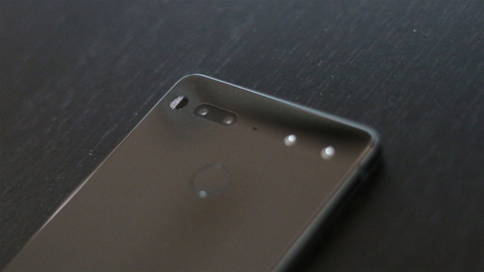 Essential Phone Review - Promising Start 4