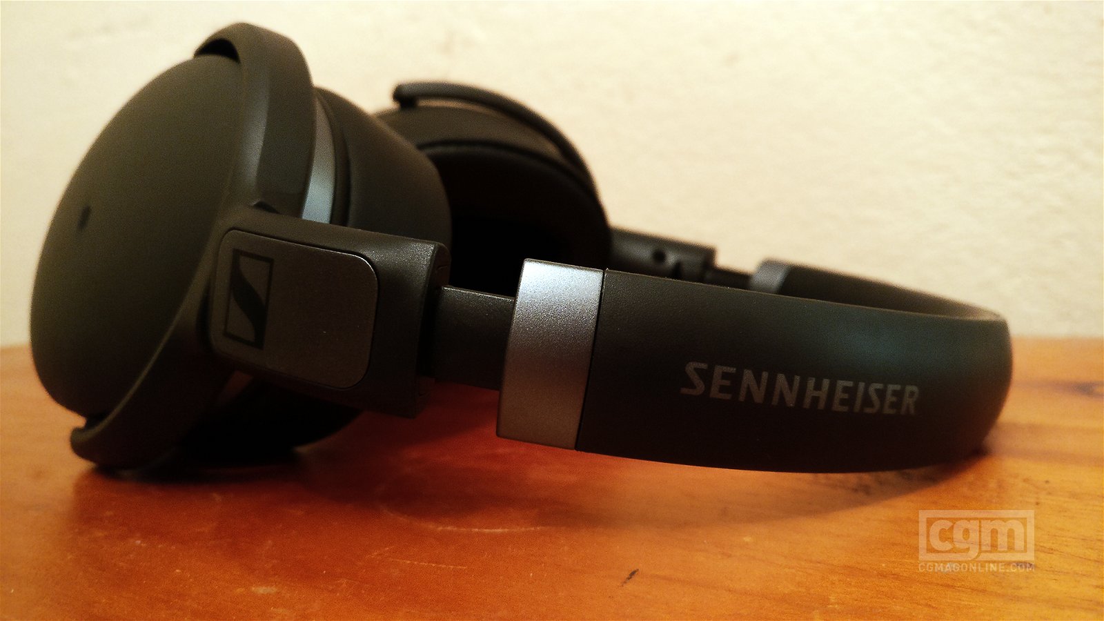 Sennheiser 4.40Bt Headphones Review 1