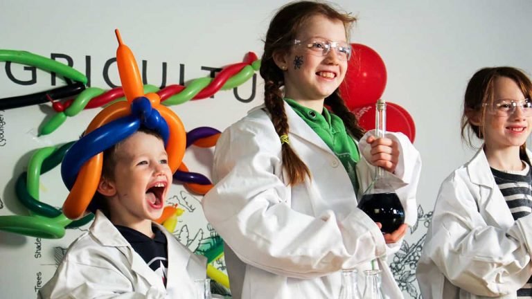 Toronto's Science Rendezvous Brings STEAM Education to Families Across the GTA This Saturday 2