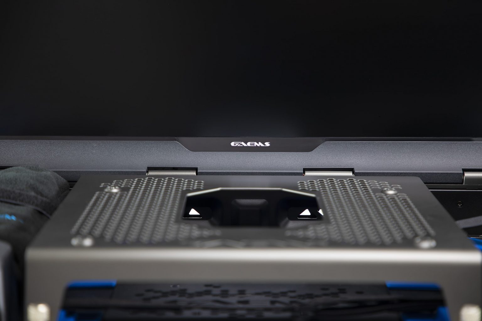 GAEMS Guardian Pro XP Is The Portable Gaming Rig For Streamers