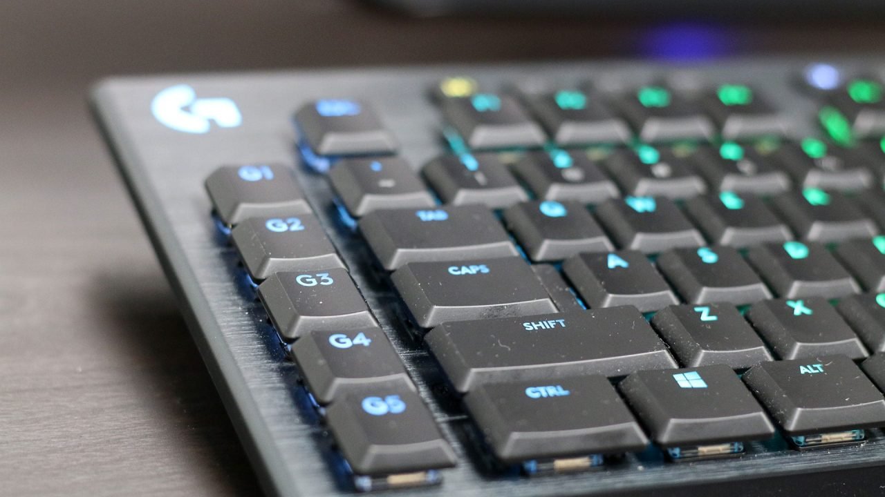 Logitech G915 Keyboard Review 3