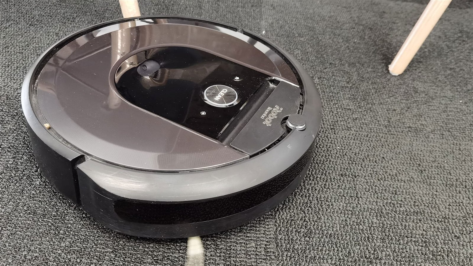 iRobot Roomba i7+ 2