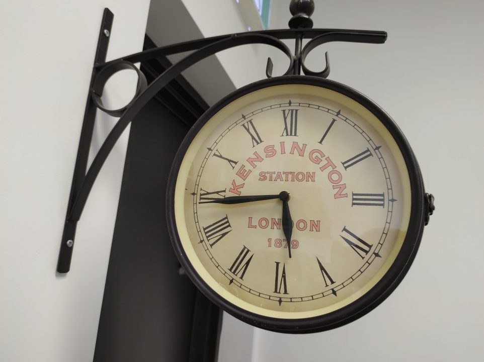 Tcl 10 Pro Review 10