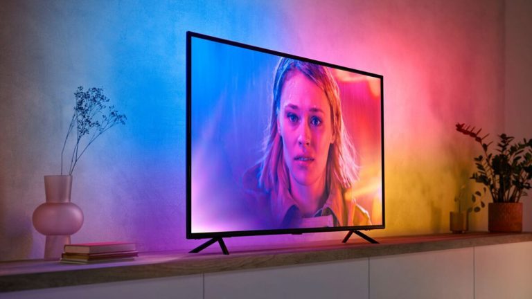 Philips’ Hue Play Gradient Lightstrip Syncs to TV Pictures