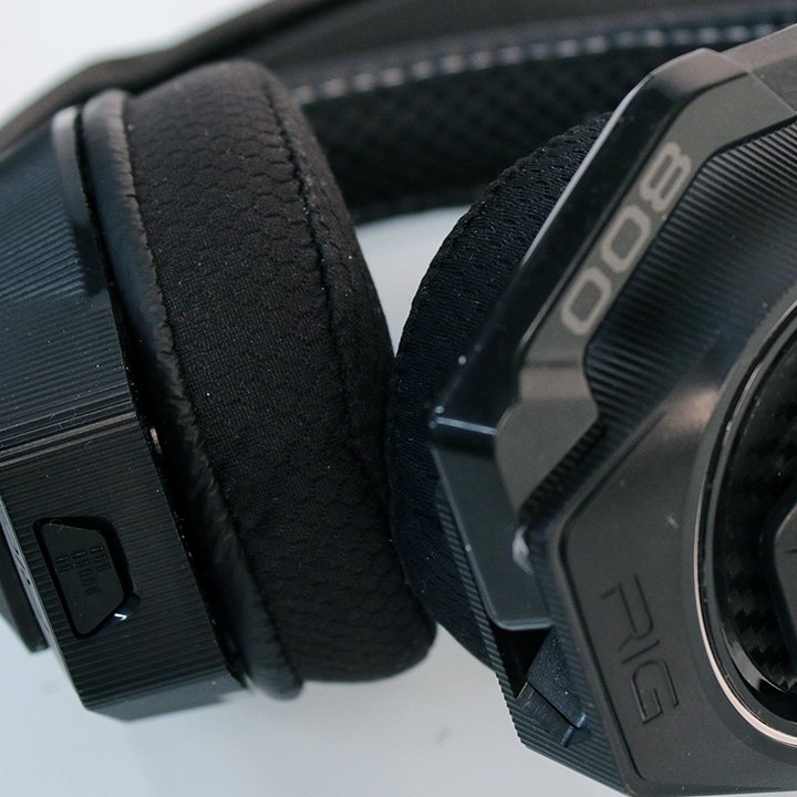 Top 5 Audio Headsets To Give Your Friends (Or Your Greedy Self) This Holiday