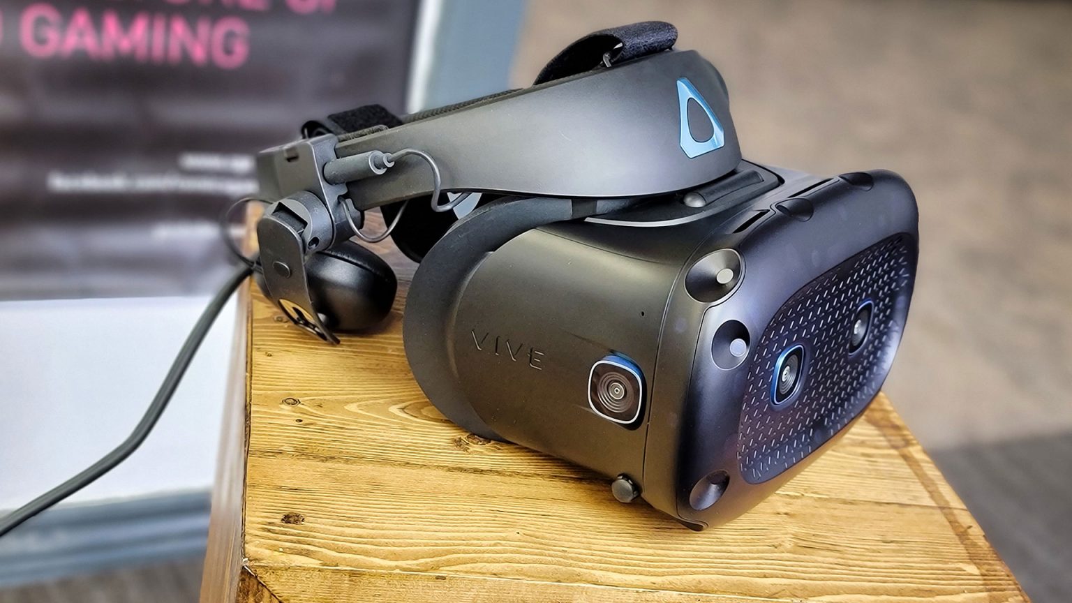 HTC Vive Cosmos Elite (VR) Review