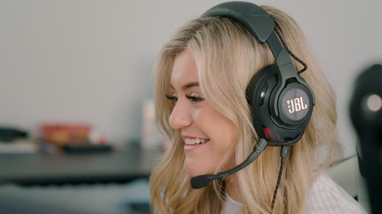 JBL Announces Grant to Support Women in Gaming
