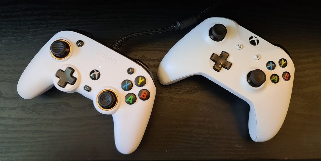 Rig Pro Compact Controller - Left, Xbox One Controller - Right