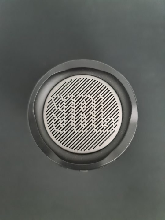Jbl Pulse 4 Portable Bluetooth Speaker Review 11