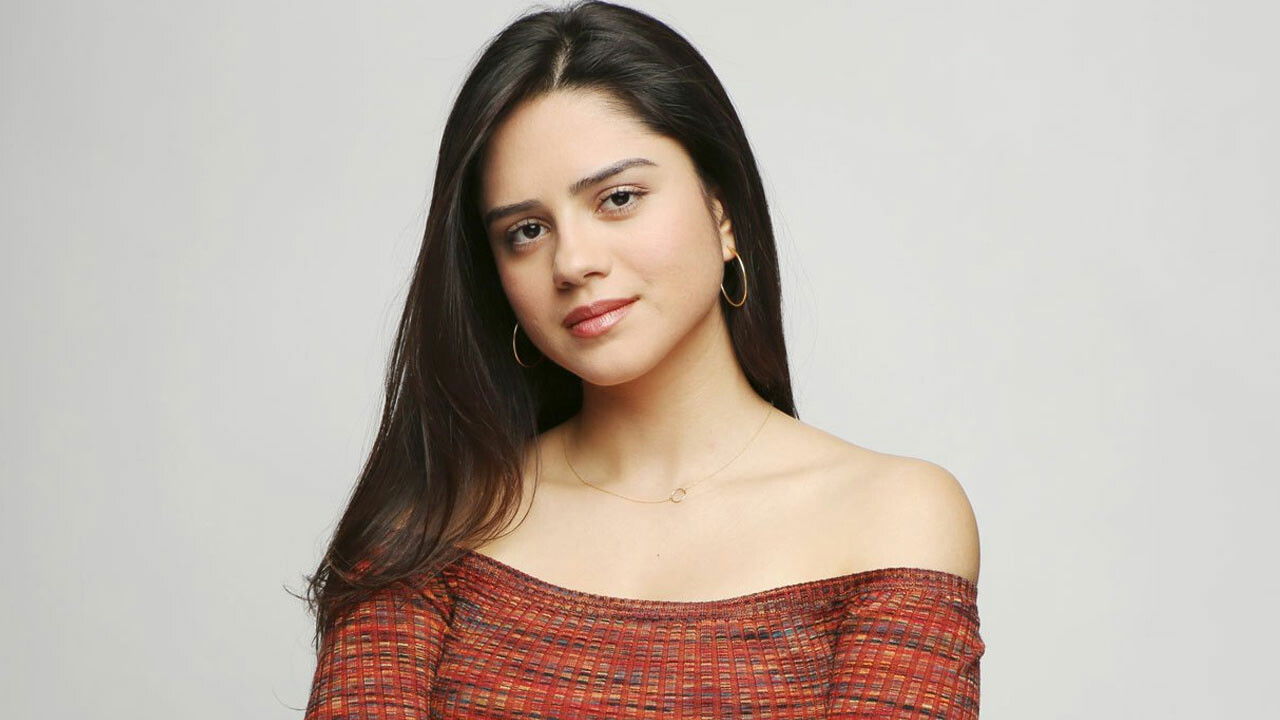 Sasha Calle's Supergirl Suit Revealed in The Flash.