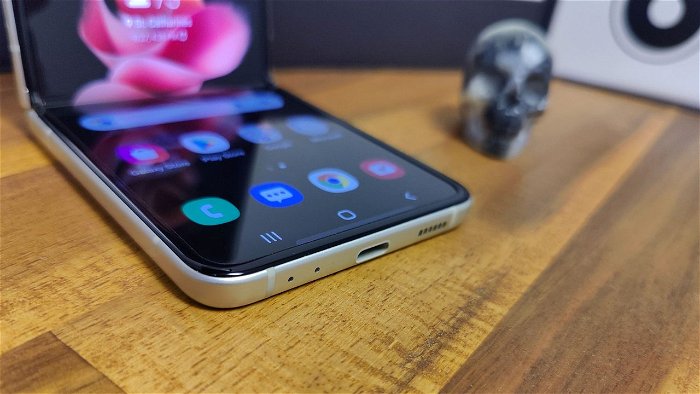 Samsung Galaxy Z Flip 3 Review 2