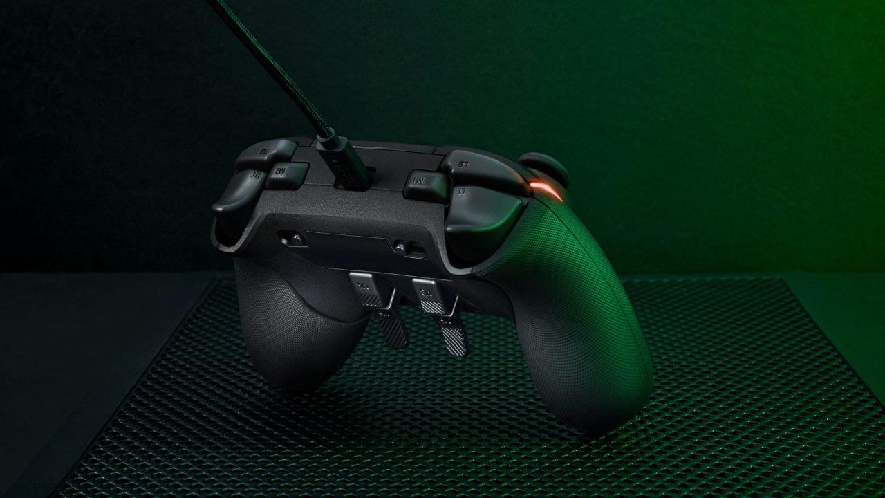 Razer Wolverine V2 Chroma Wired Gaming Controller For Xbox Review 5