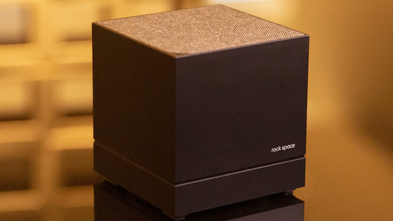 Rockspace Wi-Fi System Triples Its Power At Low Cost Rockspace Wi-Fi System Triples Its Power At Low Cost 2