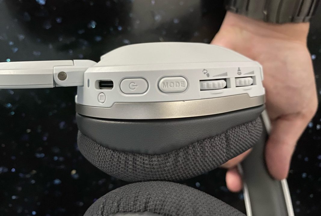 thumbnail image 2 of Turtle Beach Stealth 600 Gen 2 Wireless Gaming Headset - White (Xbox Series X|S, Xbox One, PC) 2 of 12