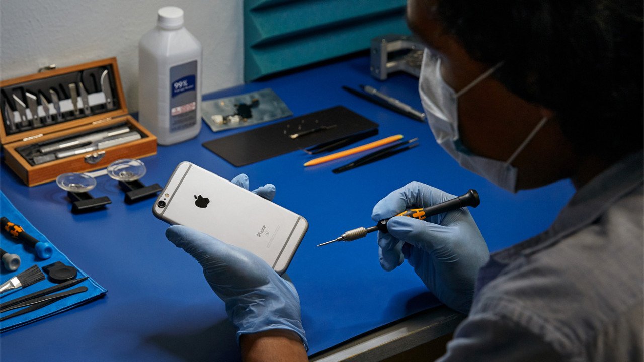 Apple Opens up to DIY Repairs by Selling iPhone Parts to Fix Your Phone 1