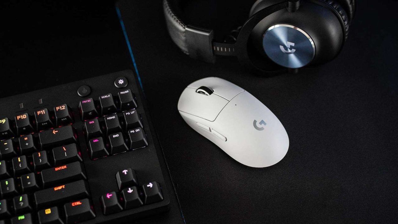 Logitech G Pro X Superlight Wireless Gaming Mouse Review