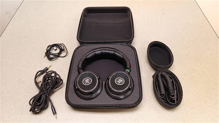 Mackie Mc-450 Professional Open-Back Headphones Review 10