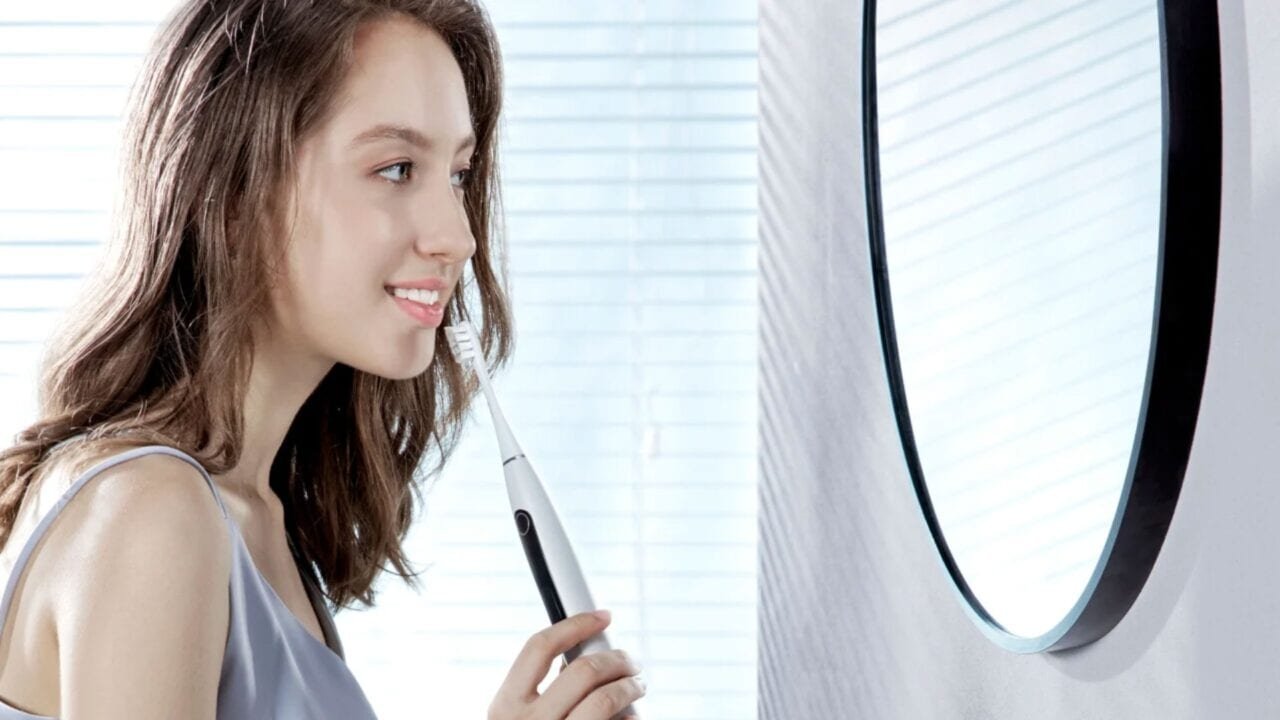 Oclean X10 Smart Electric Toothbrush Review 2