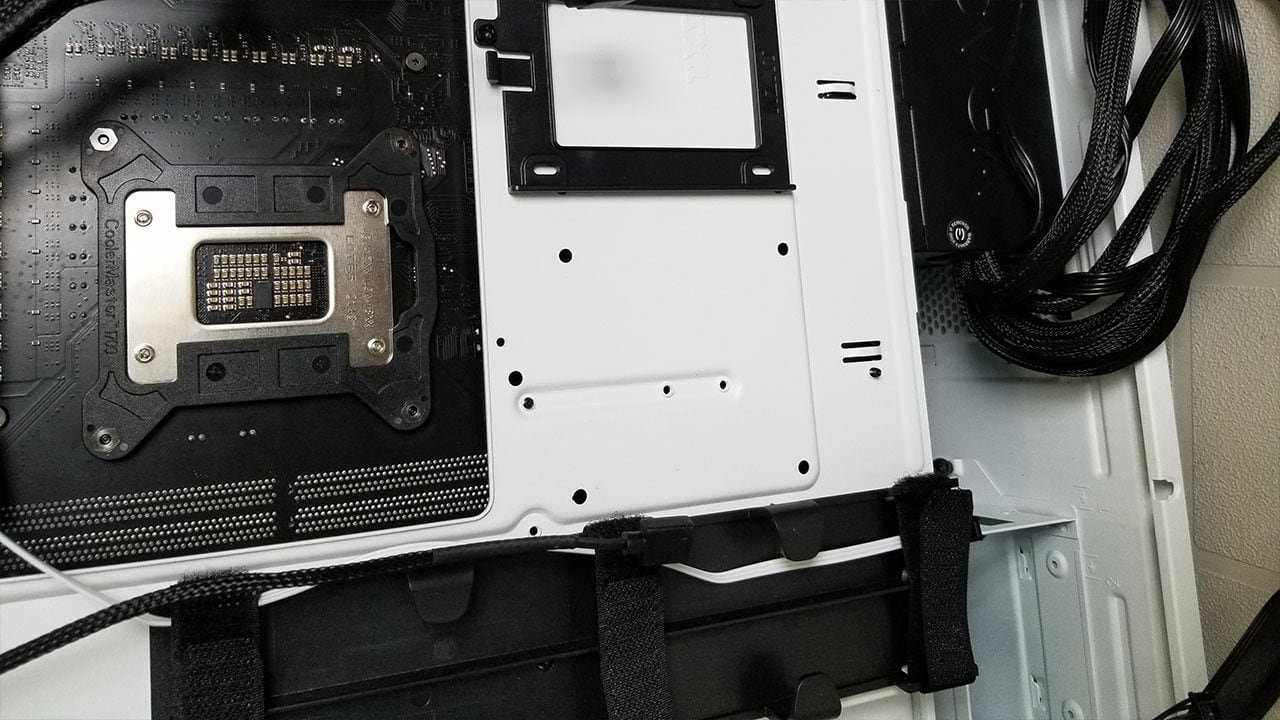 Nzxt H7 Flow (White) Review 3