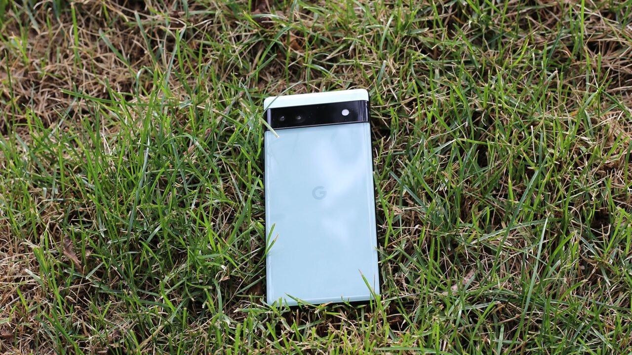 Google Pixel 6a Smartphone Review 3