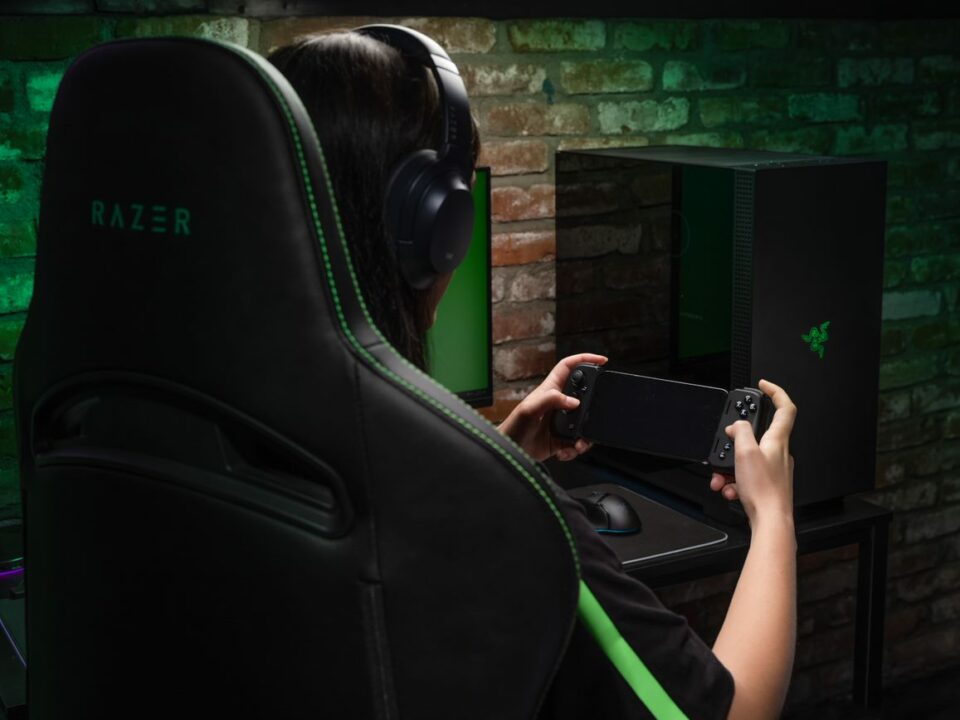 Razer Reveals Kishi V2 For Iphone As A Big Console Experience On-The-Go Razer Reveals Kishi V2 For Iphone As A Big Console Experience On-The-Go
