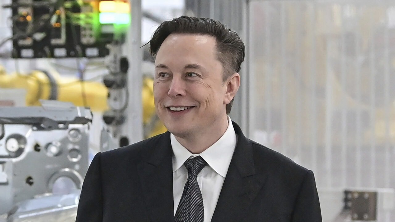 Strongelon Musk Sends Out First Email To Twitter Staff Ending Remote Workstrong 604001