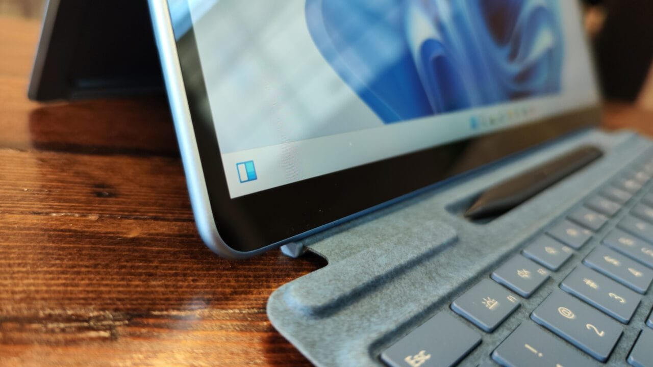 Microsoft Surface Pro 9 Laptop Review 063579