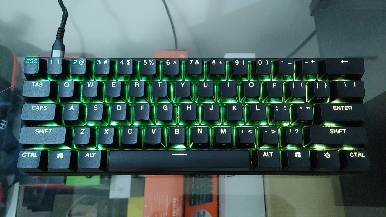 Apex 9 Mini, Mini gaming keyboard with fast optical switches