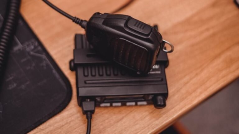 Does CB Radio Have Any Benefits Over Modern Technology?