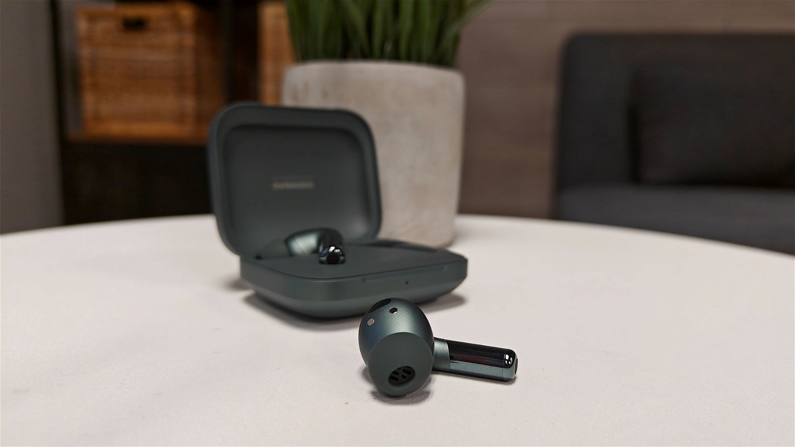 OnePlus Buds Pro 2 - Arbor Green - Audiophile-Grade Sound Quality  Co-Created with Dynaudio, Best-in-Class ANC, Immersive Spatial Audio, Up to  39 Hour
