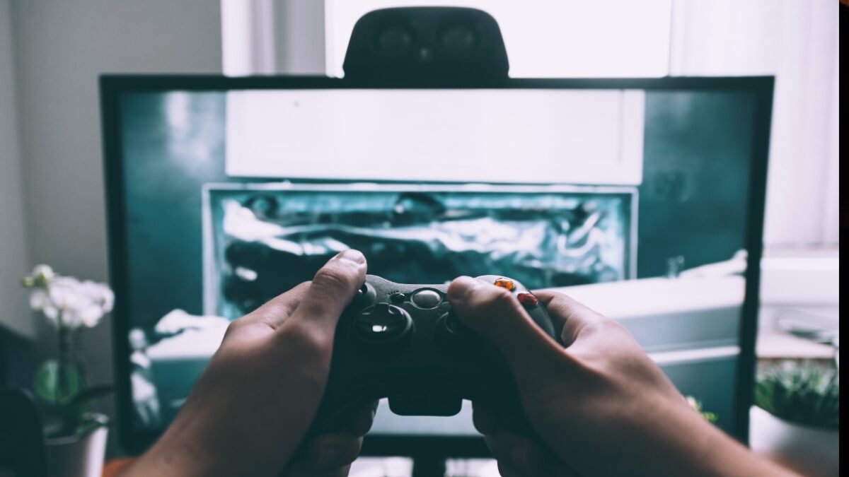 How Playing Video Games Can Boost Job Performance and Productivity