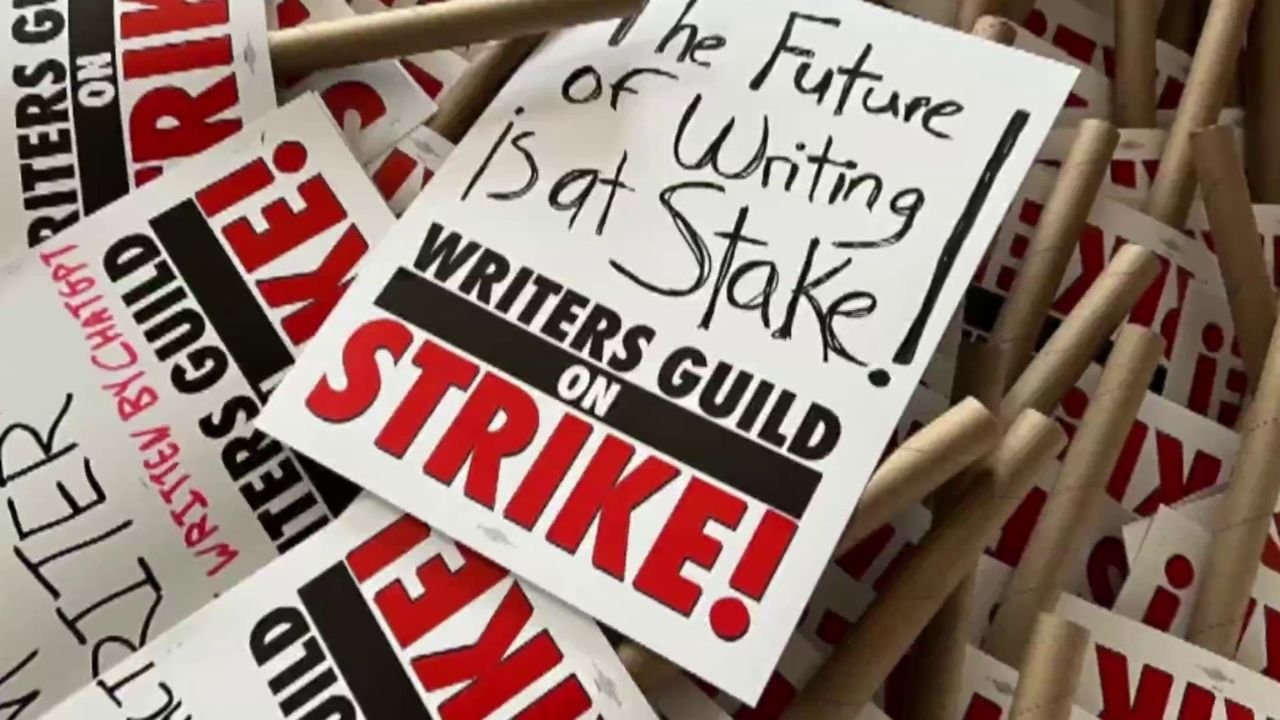 writers guild of america on strike