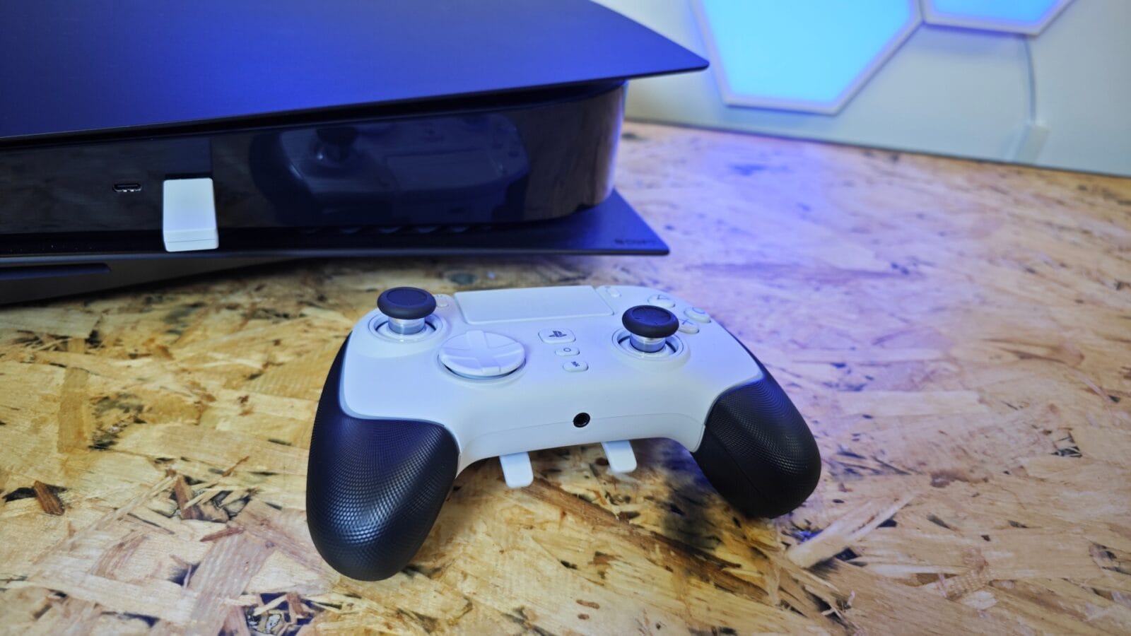 Razer Wolverine V2 Pro Controller for PS5 Review - CGMagazine