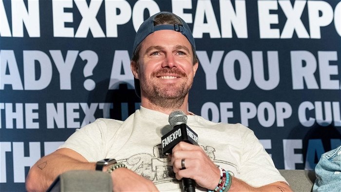 Stephen Amell Provides Clarification For Anti-Strike Statements