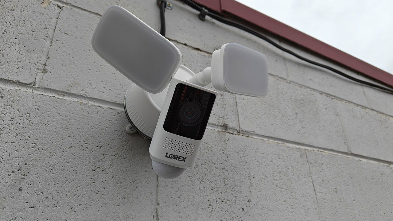 Lorex 2K Wired Floodlight Security Camera Review Lorex 2K Wired Floodlight Security Camera Review