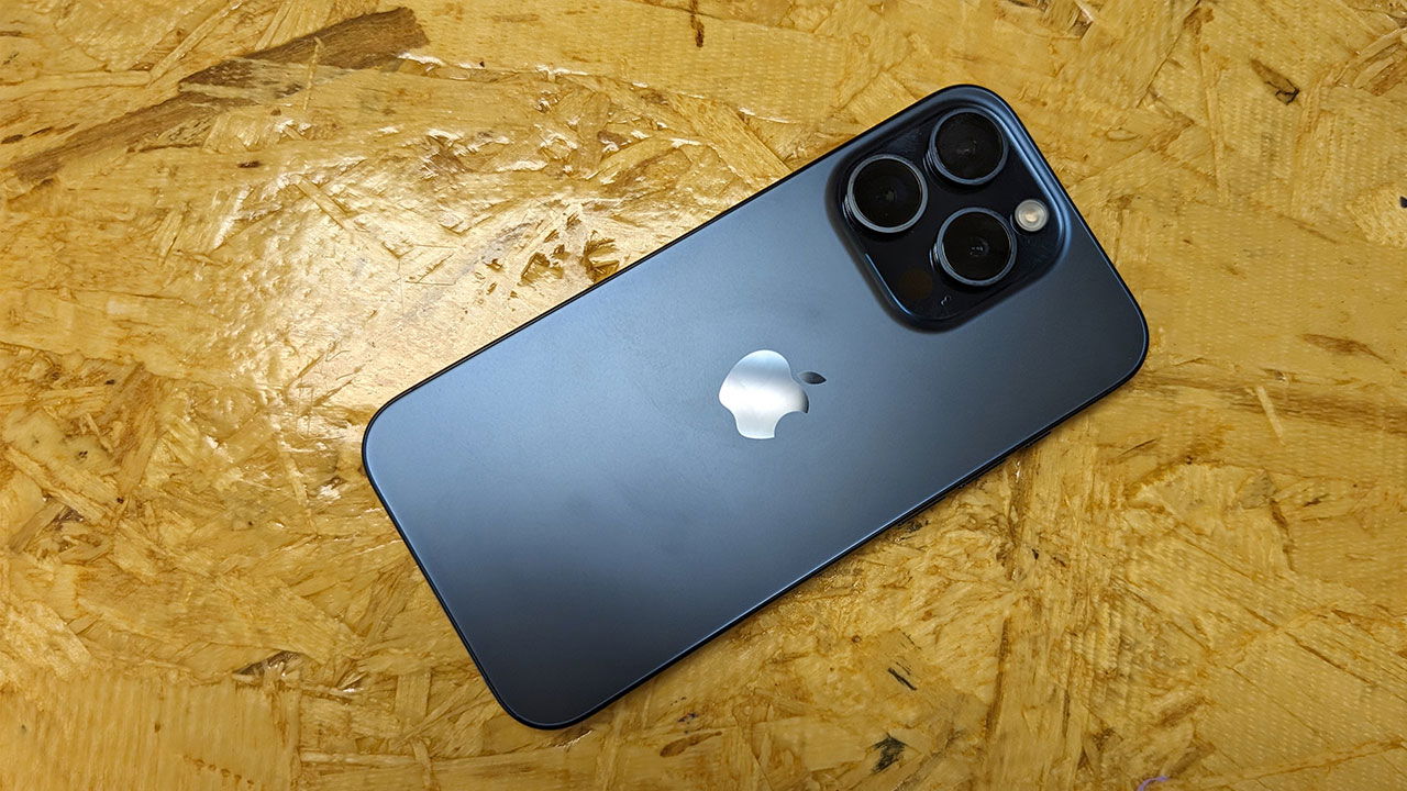 Apple Iphone 15 Pro Smartphone Review