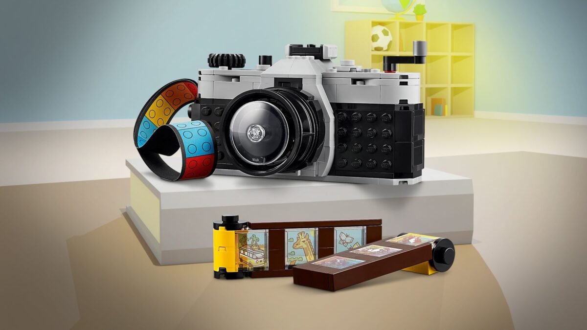 The LEGO Creator 3-in-1Retro Camera Captures Imagination on January 1st
