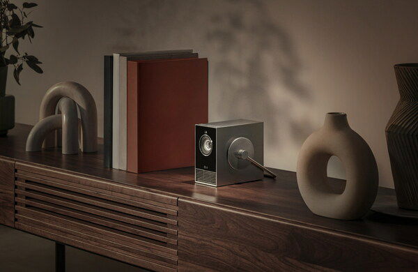 Lg Introduces Its Latest Lifestyle Projector, The Lg Cinebeam Qube. With Its Eye-Catching Minimalist Aesthetic, The New 4K Model Can Quickly Transform An Indoor Space Into A Movie Theatre And Features A Compact And Light Design With A Convenient 360-Degree Rotatable Handle. (Cnw Group/Lg Electronics Canada) Lg Introduces Its Latest Lifestyle Projector, The Lg Cinebeam Qube. With Its Eye-Catching Minimalist Aesthetic, The New 4K Model Can Quickly Transform An Indoor Space Into A Movie Theatre And Features A Compact And Light Design With A Convenient 360-Degree Rotatable Handle. (Cnw Group/Lg Electronics Canada)