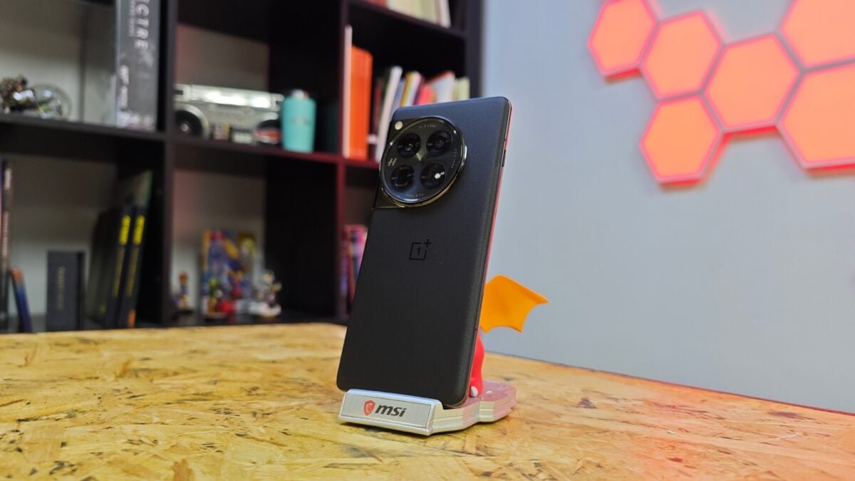 OnePlus 12 Smartphone Review