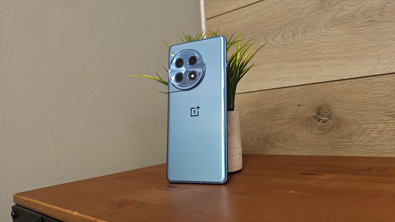 Oneplus 12R Smartphone Review