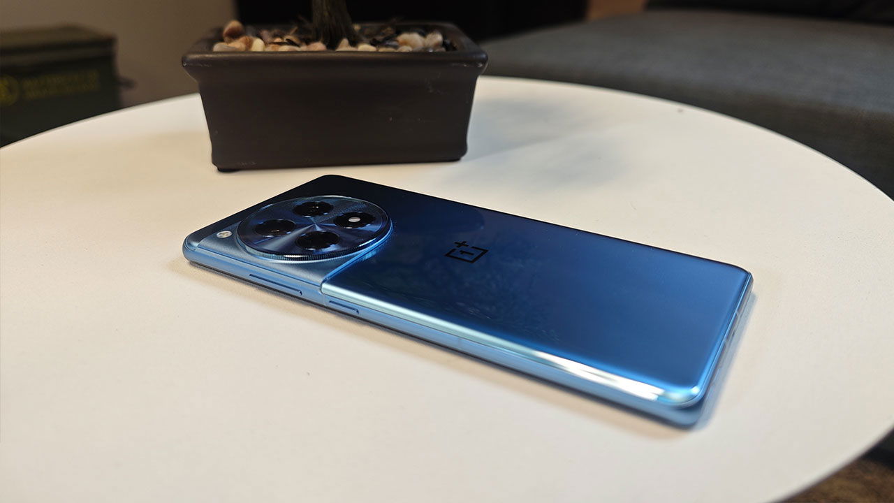 Oneplus 12R Smartphone Review