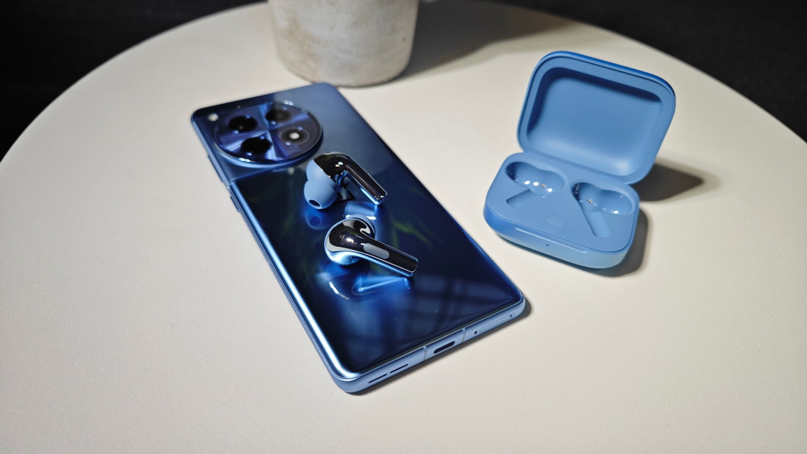 Google Is Bringing Gemini Ultra Ai To Oneplus Phones Later This Year Oneplus Buds 3 Review